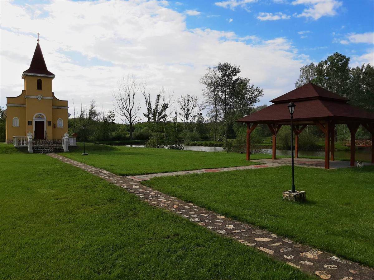 Ligetalja Termal Hotel Peneszlek Ngoại thất bức ảnh